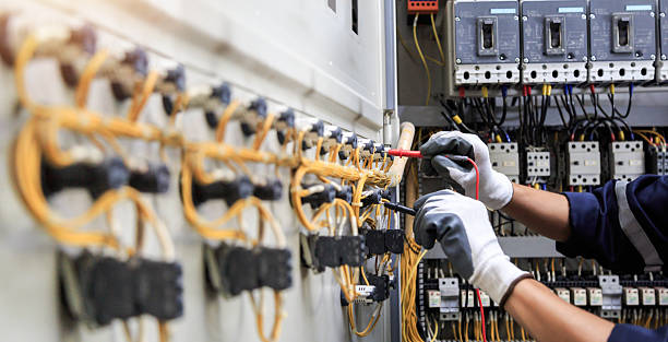 Professional Electrician technician working in Apopka, FL